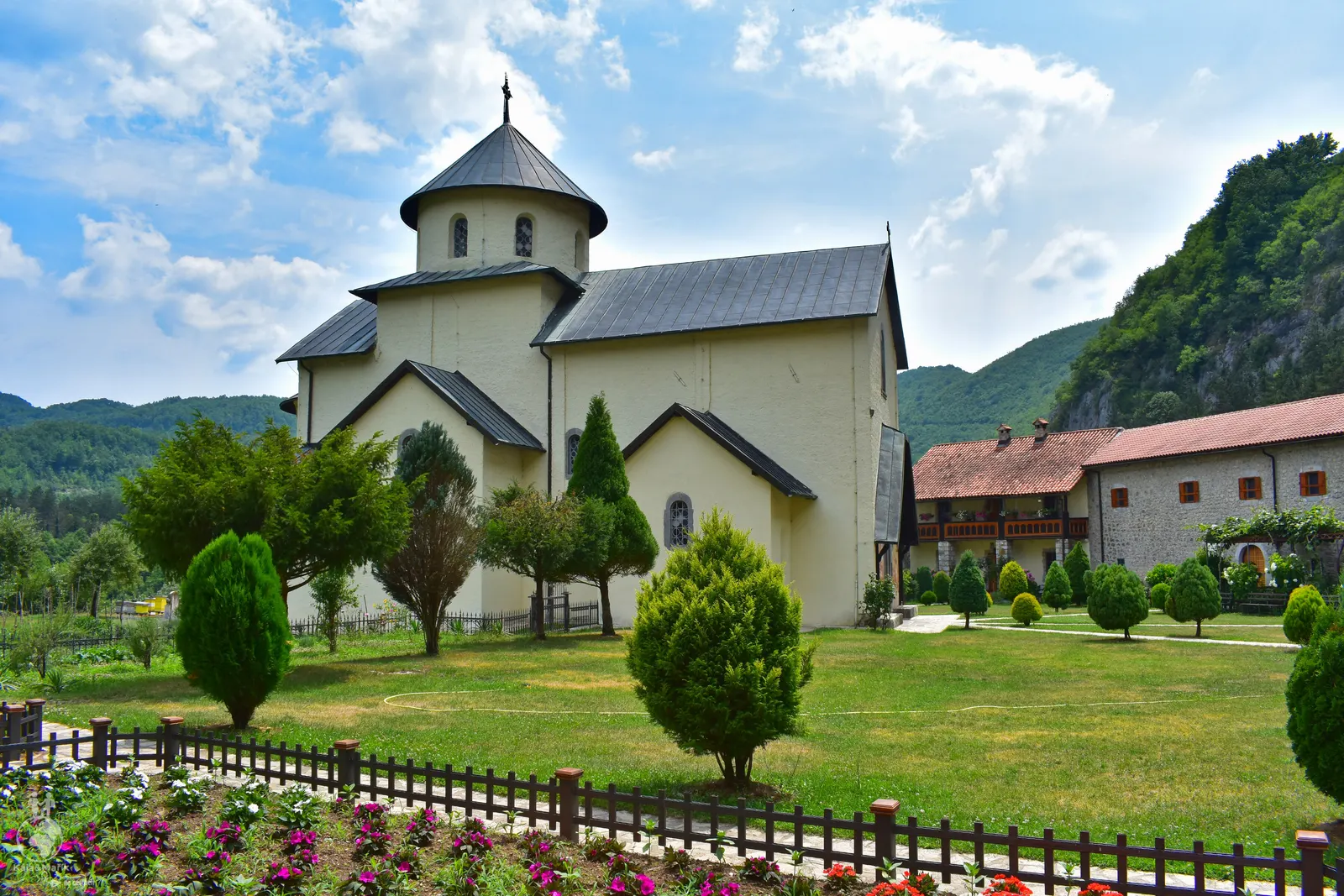 Klášter Morača